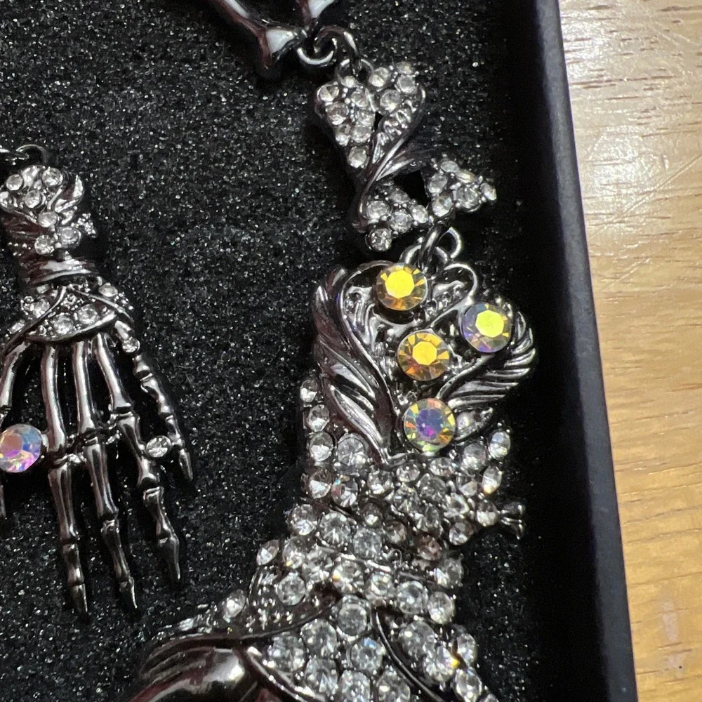 Zhenhui Skeletal Hands GOTIC Chain Choker And Earrings Metal,adjustable